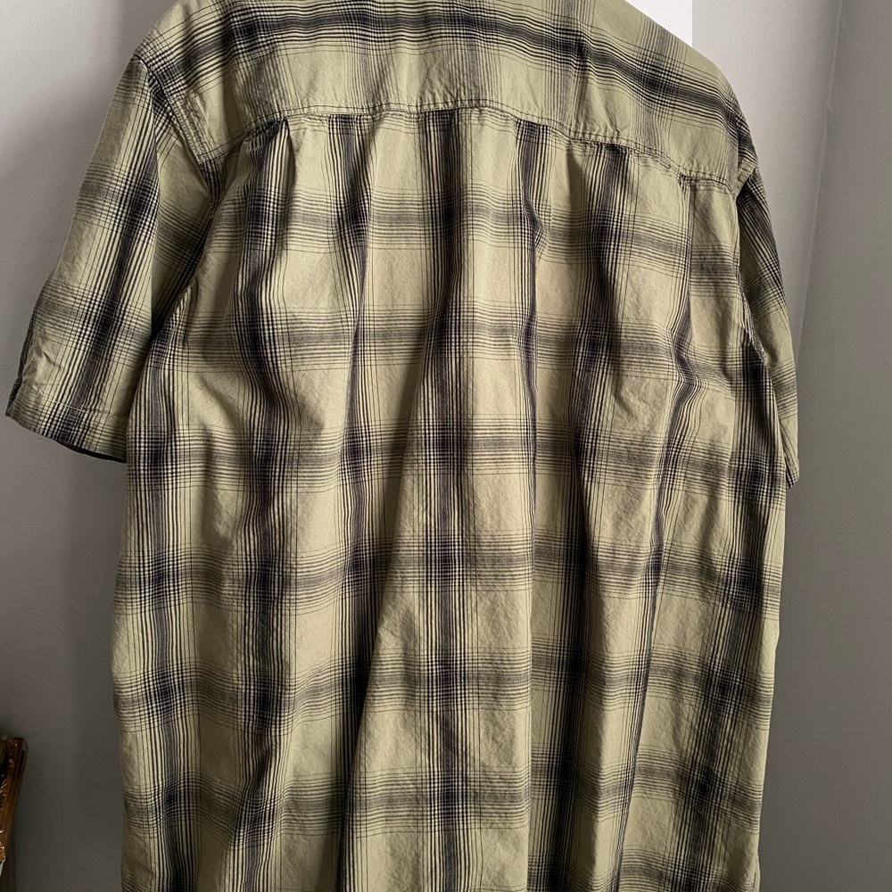 Carhartt shirt - Picture 5 of 5